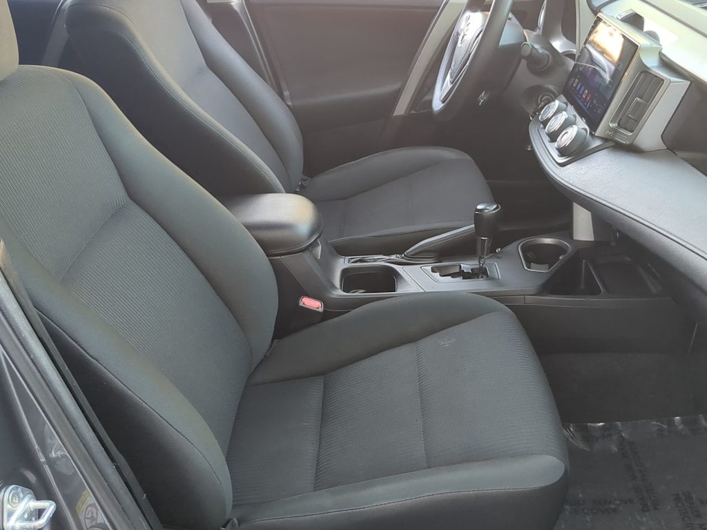 Thumbnail: 2016 Toyota RAV4 - 10