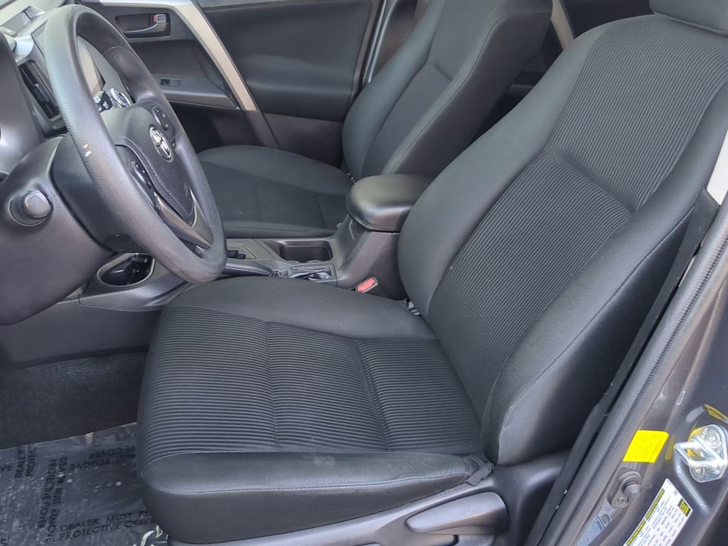 Thumbnail: 2016 Toyota RAV4 - 9