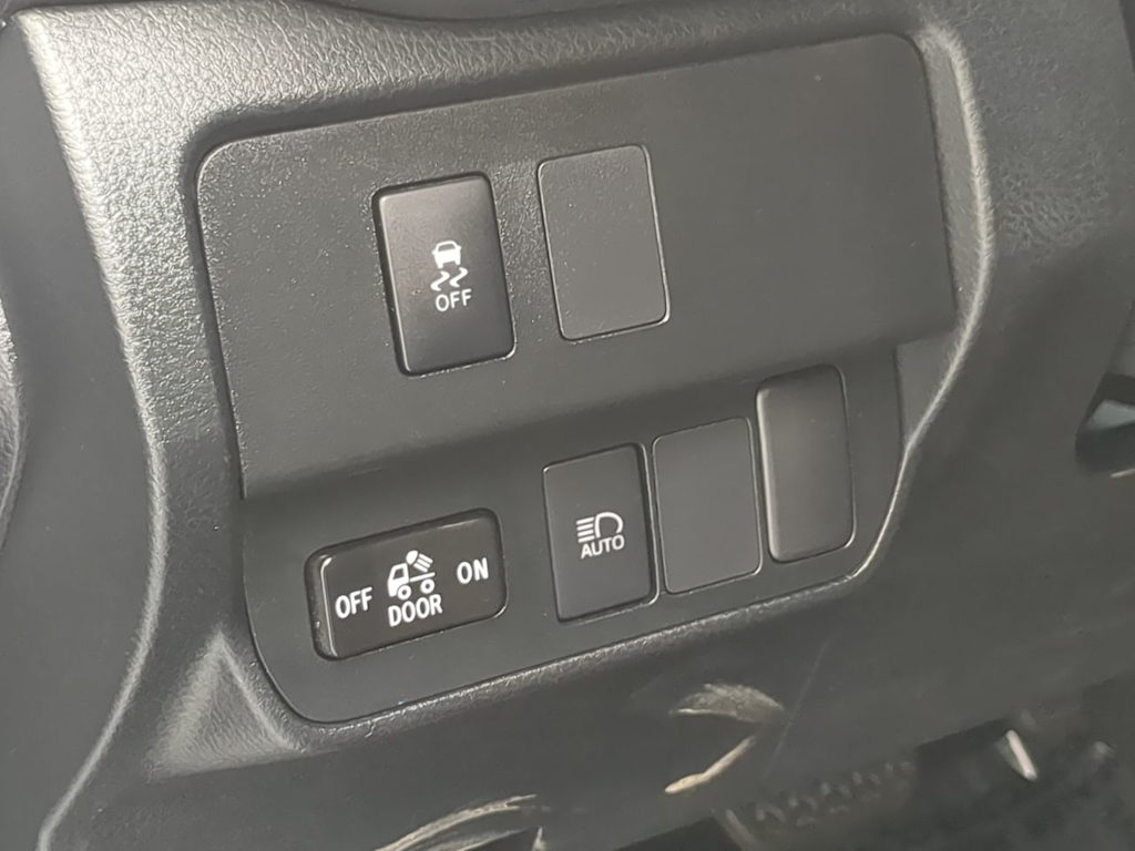 Thumbnail: 2021 Toyota Tacoma - 32