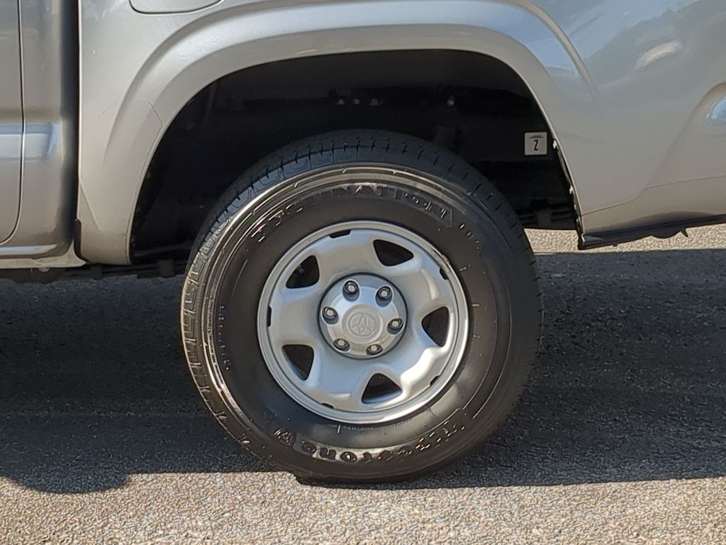 Thumbnail: 2021 Toyota Tacoma - 6