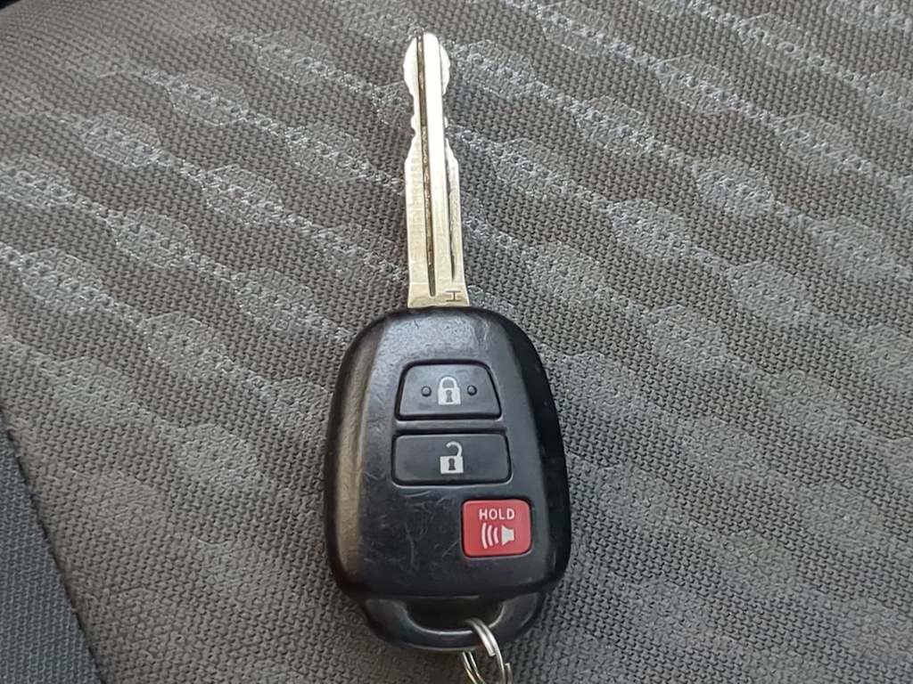 Thumbnail: 2021 Toyota Tacoma - 17