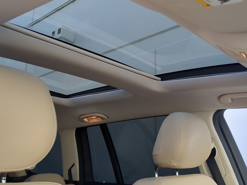 Thumbnail: 2019 Mercedes-Benz GLS - 25