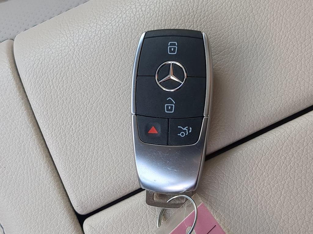 Thumbnail: 2022 Mercedes-Benz GLE - 16