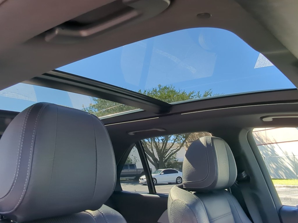 Thumbnail: 2020 Mercedes-Benz GLE - 27