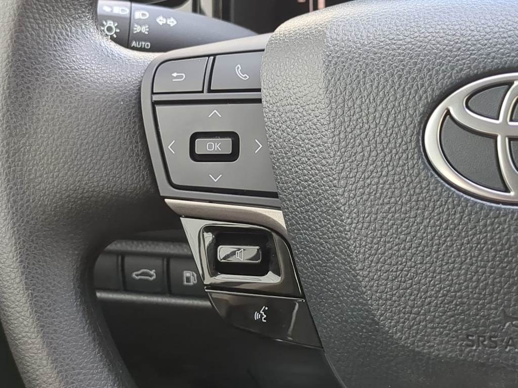 Thumbnail: 2025 Toyota Camry - 28