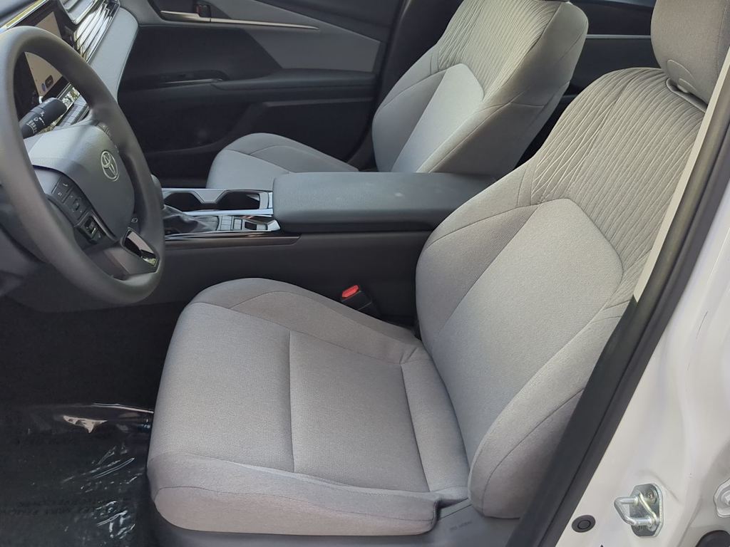 Thumbnail: 2025 Toyota Camry - 10