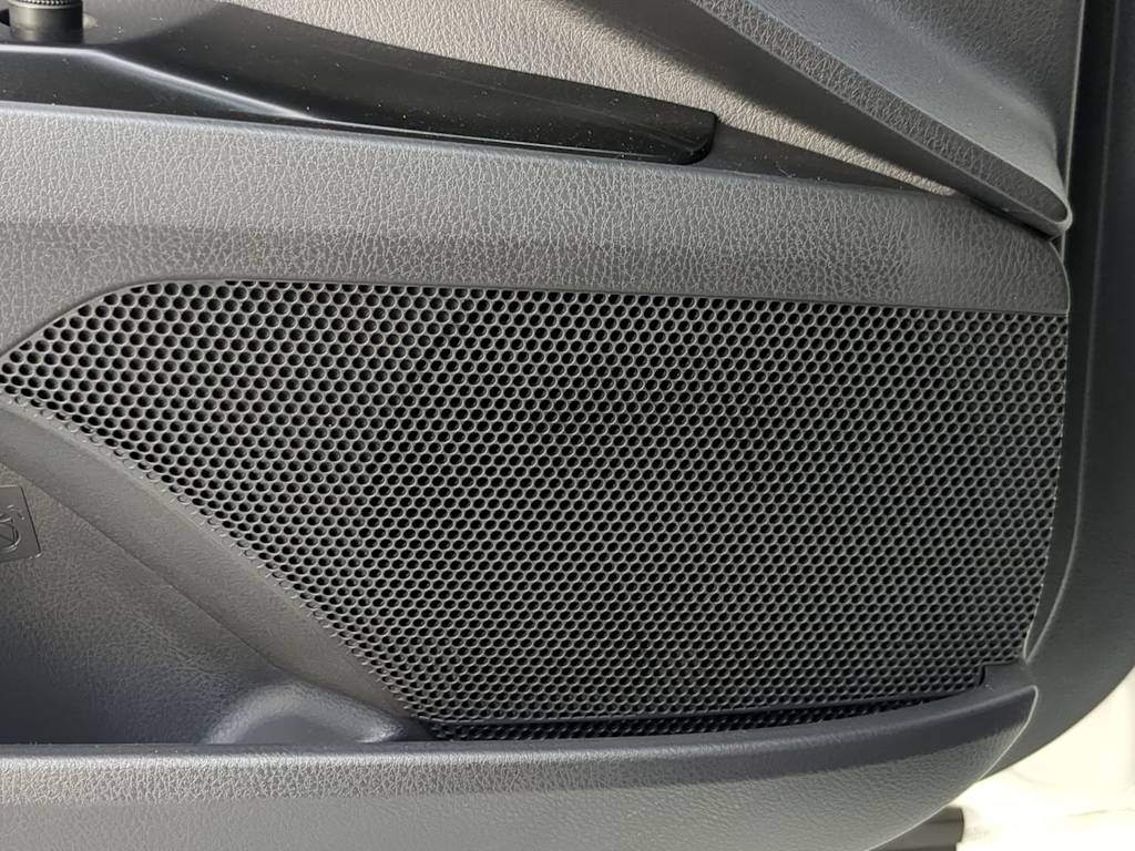 Thumbnail: 2025 Toyota Camry - 32