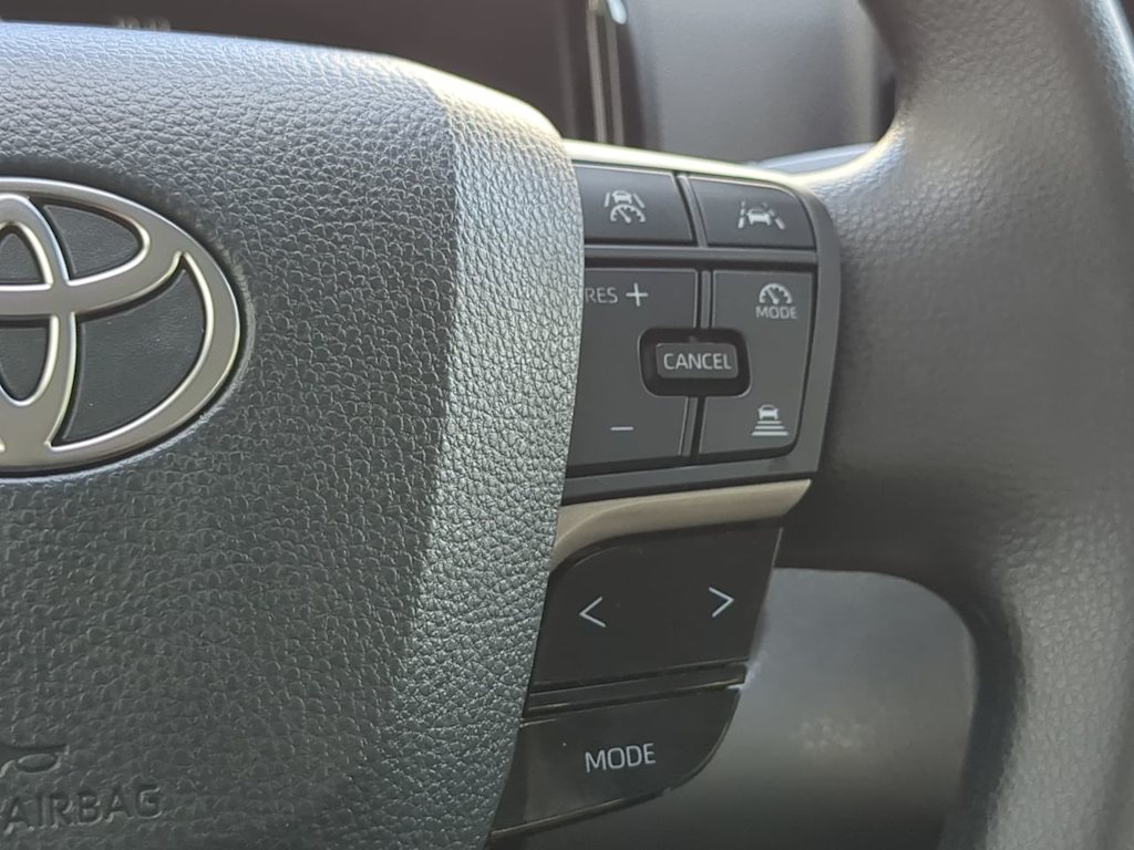 Thumbnail: 2025 Toyota Camry - 29