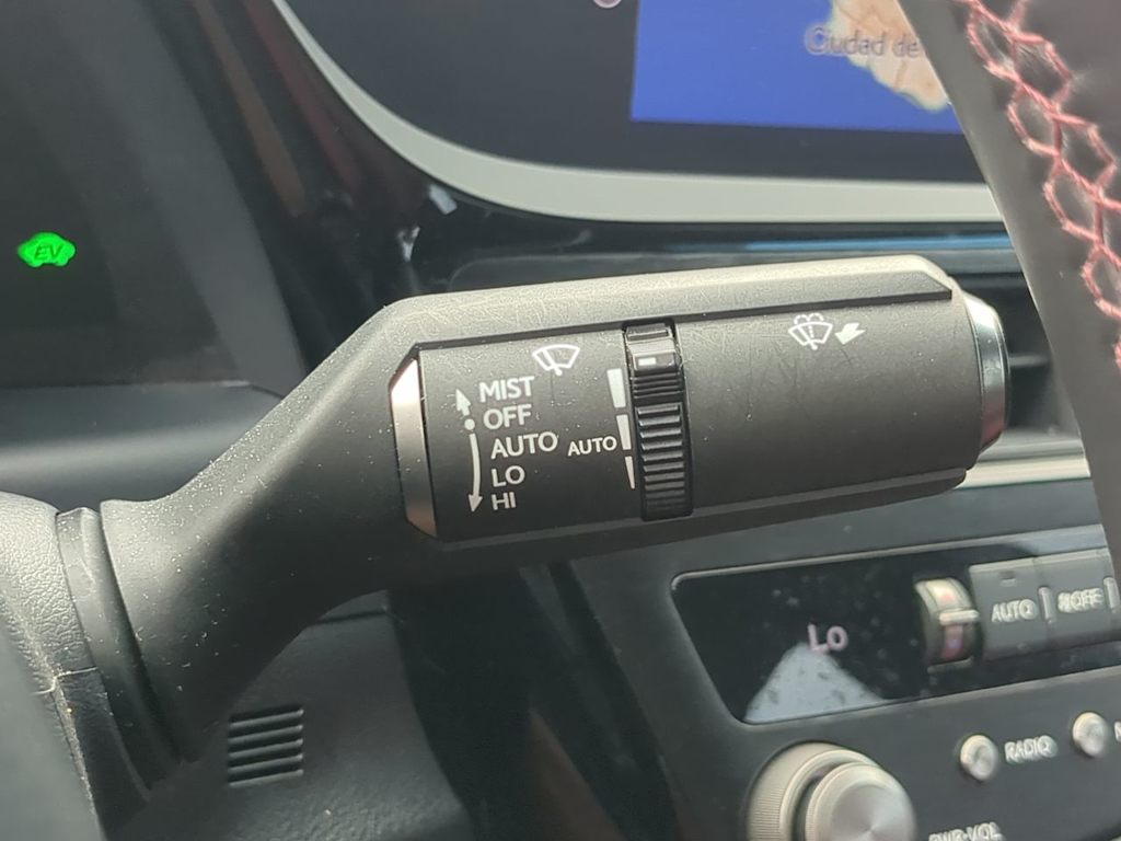 Thumbnail: 2022 Lexus ES - 27