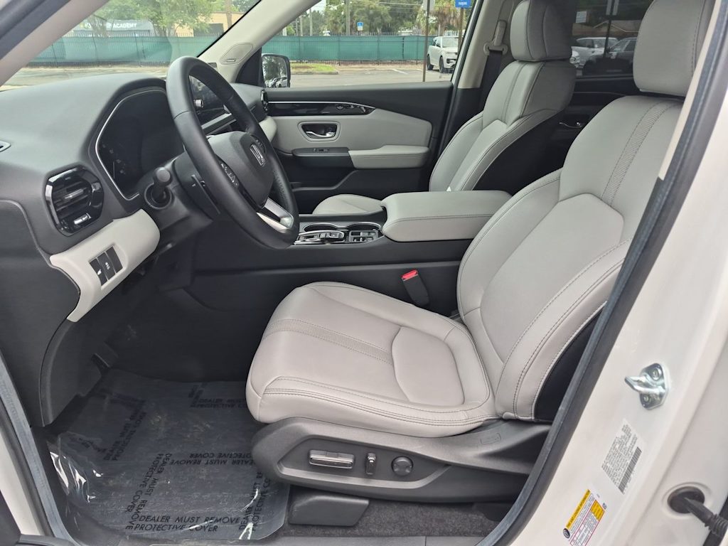Thumbnail: 2025 Honda Pilot - 11