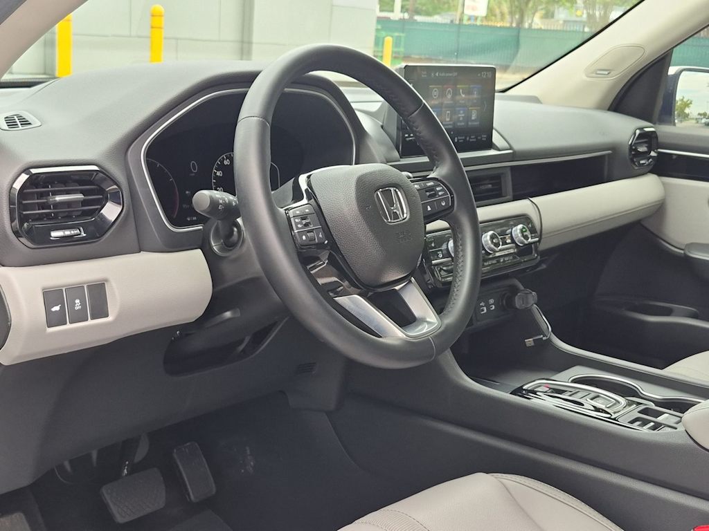 Thumbnail: 2025 Honda Pilot - 2