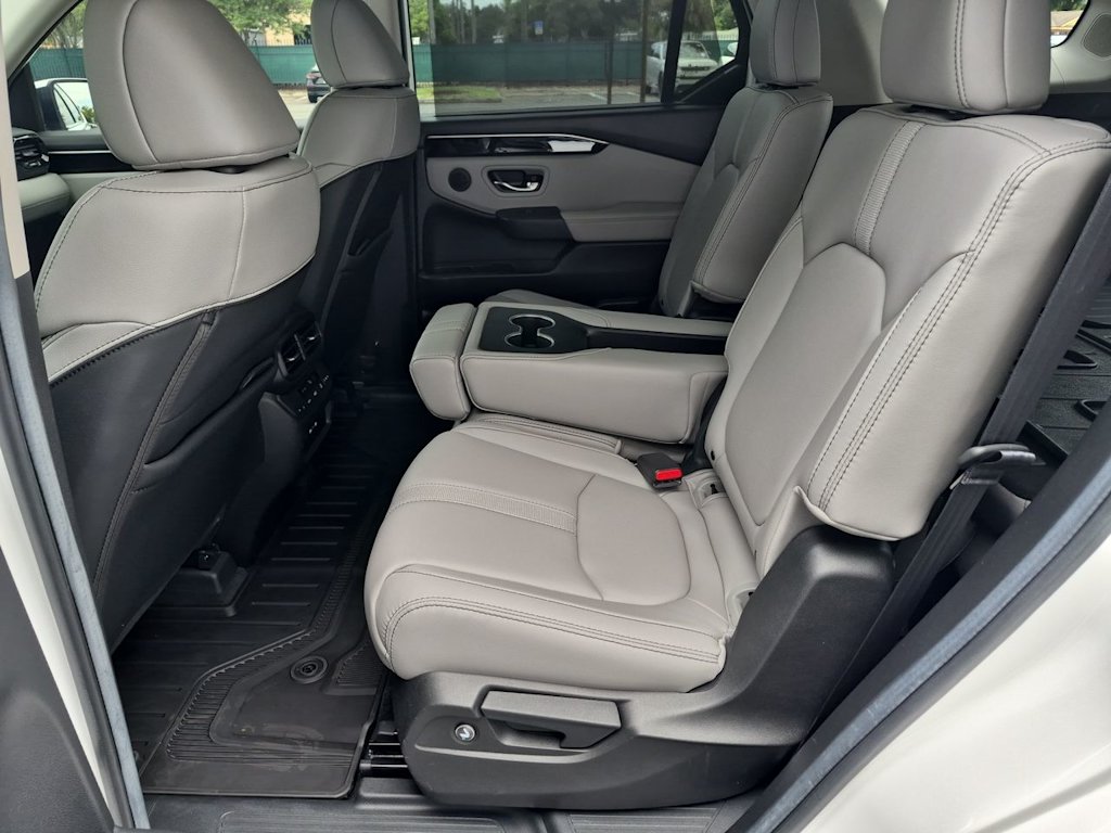 Thumbnail: 2025 Honda Pilot - 27