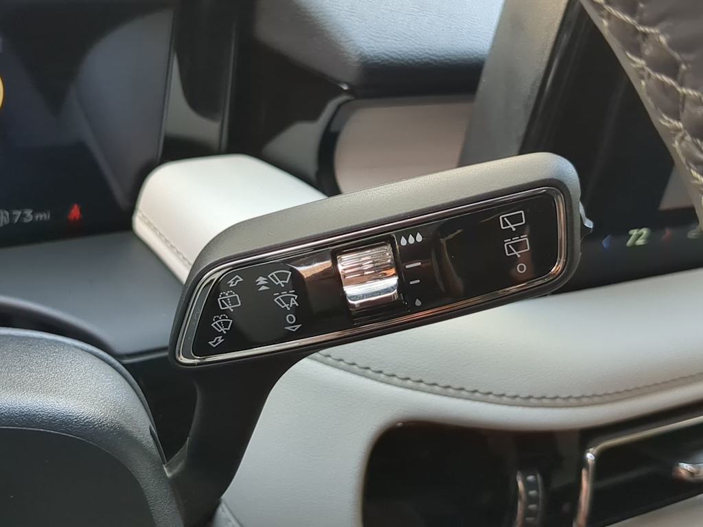 Thumbnail: 2025 Lincoln Aviator - 32