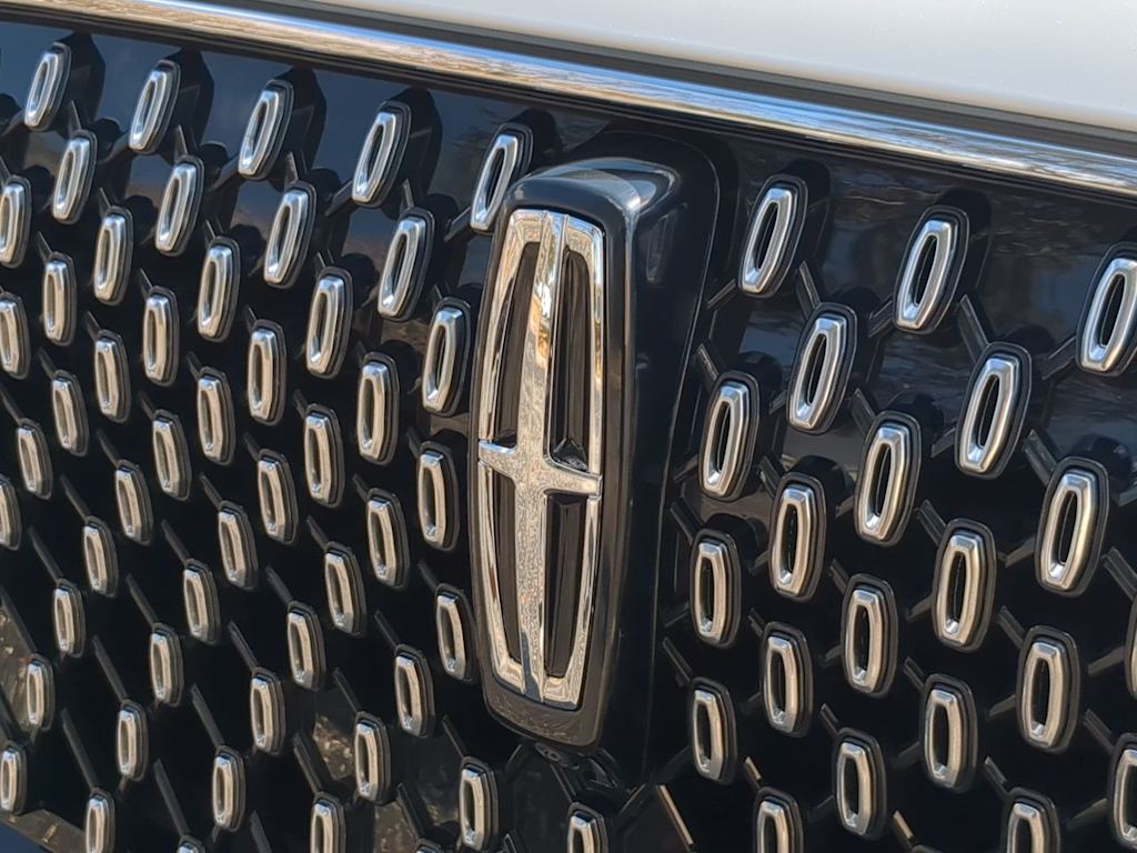 Thumbnail: 2025 Lincoln Aviator - 6