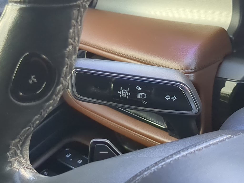 Thumbnail: 2022 Lincoln Aviator - 32