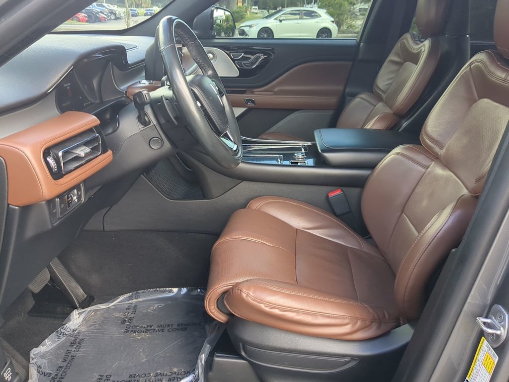 Thumbnail: 2022 Lincoln Aviator - 10