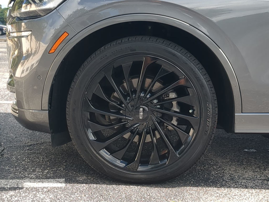 Thumbnail: 2022 Lincoln Aviator - 7
