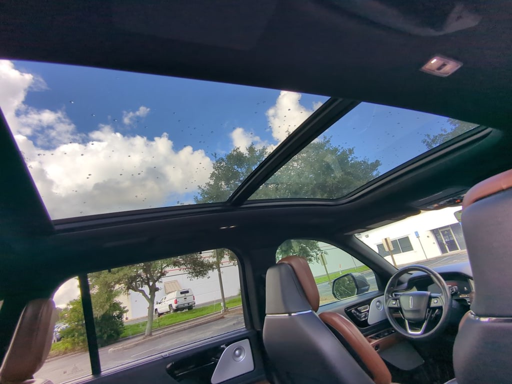 Thumbnail: 2022 Lincoln Aviator - 28