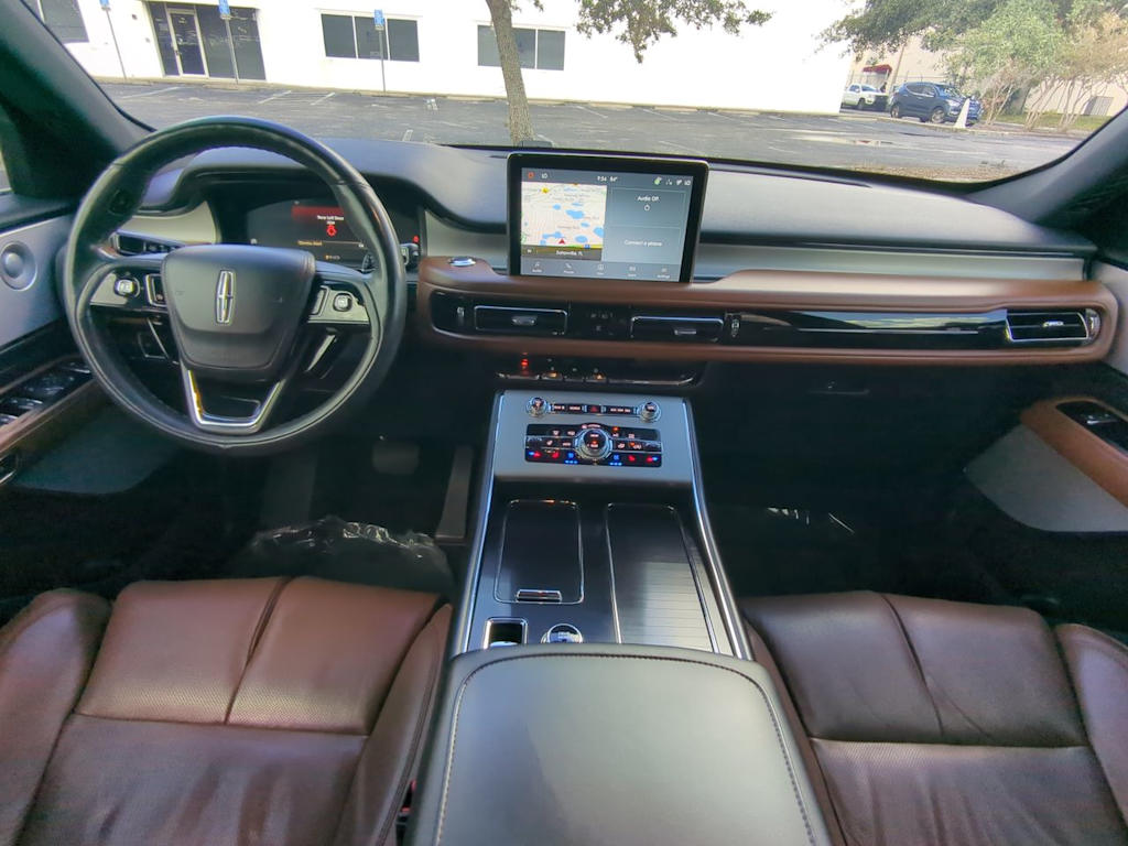 Thumbnail: 2022 Lincoln Aviator - 9