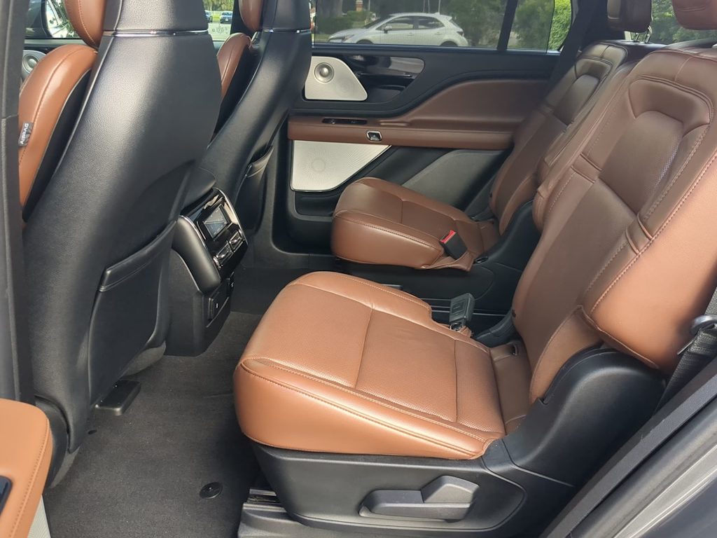 Thumbnail: 2022 Lincoln Aviator - 26