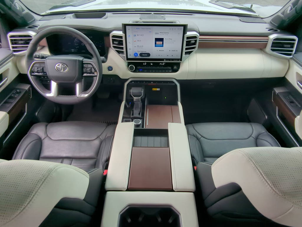 Thumbnail: 2024 Toyota Tundra - 9