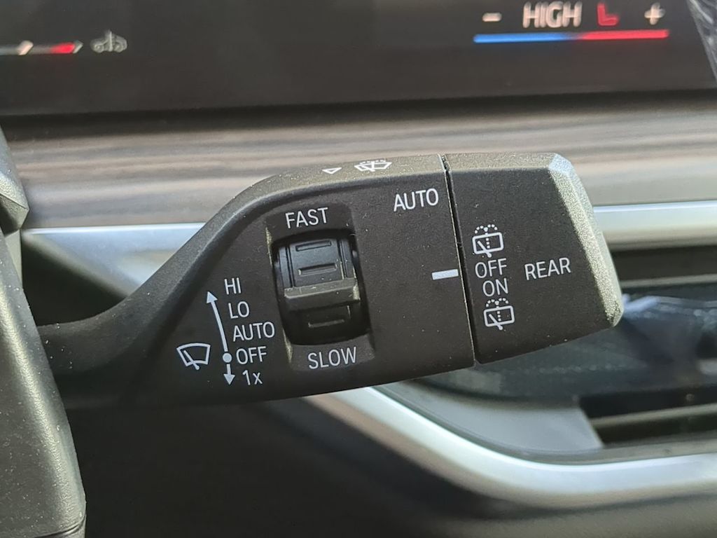 Thumbnail: 2025 BMW X5 - 32