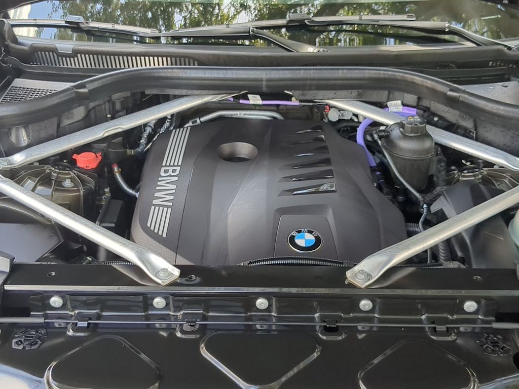 Thumbnail: 2026 BMW X5 - 9