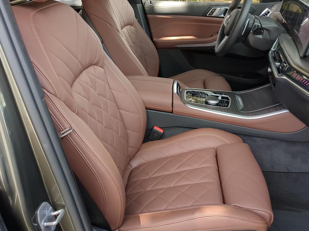 Thumbnail: 2026 BMW X5 - 12