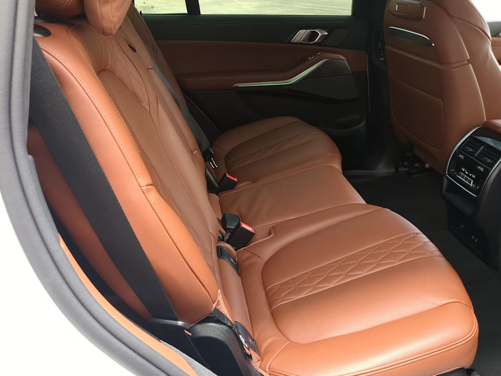 Thumbnail: 2025 BMW X7 - 29