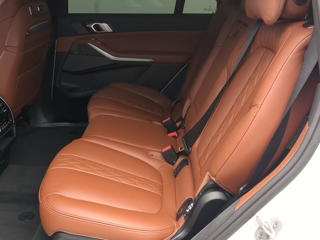 Thumbnail: 2025 BMW X7 - 12