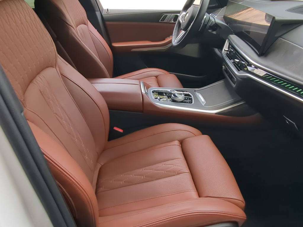 Thumbnail: 2025 BMW X7 - 31