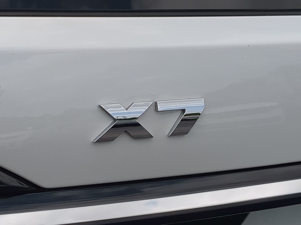 Thumbnail: 2025 BMW X7 - 26