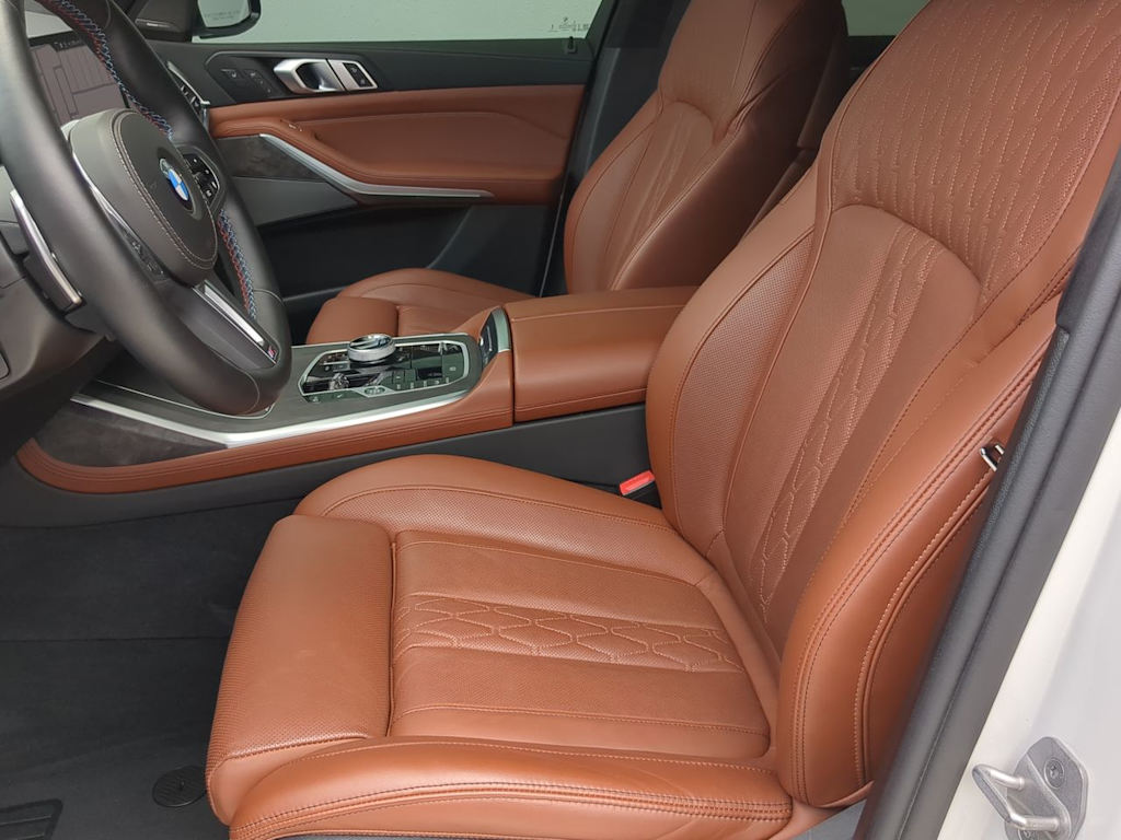 Thumbnail: 2025 BMW X7 - 10
