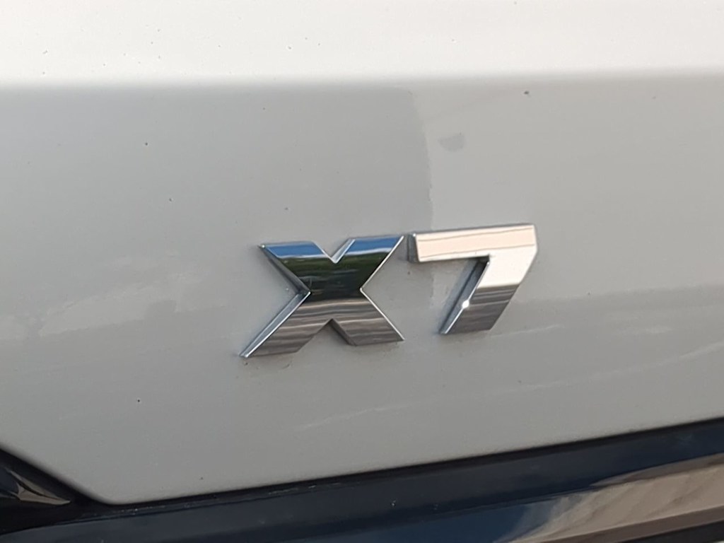 Thumbnail: 2024 BMW X7 - 25