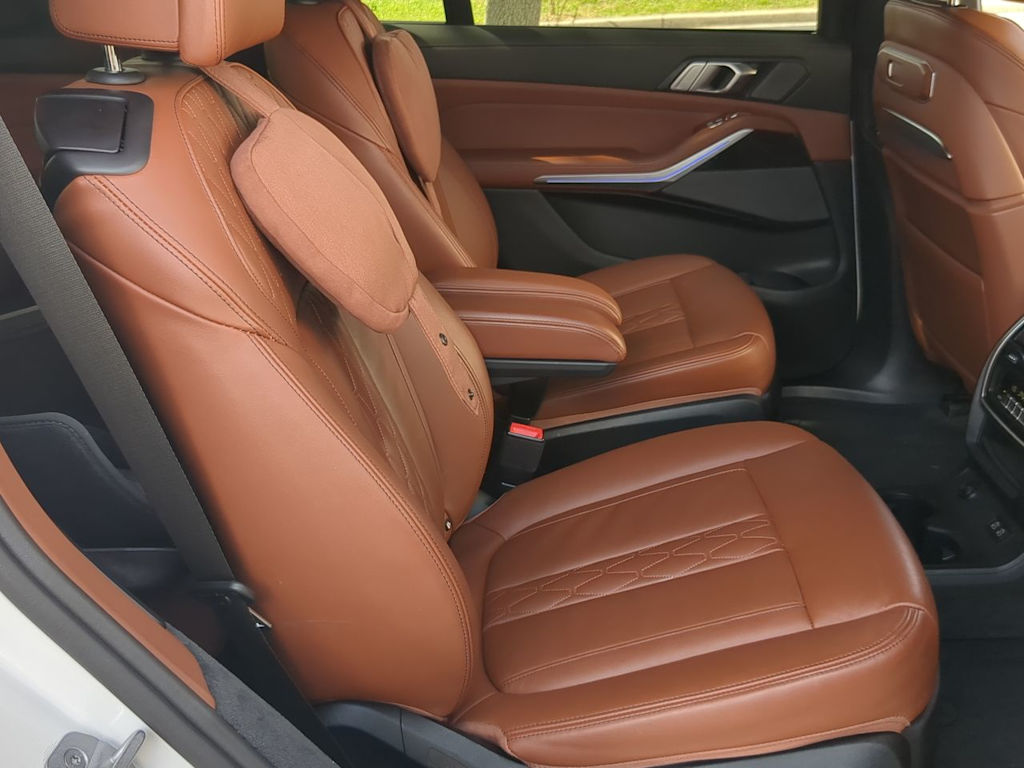 Thumbnail: 2024 BMW X7 - 28