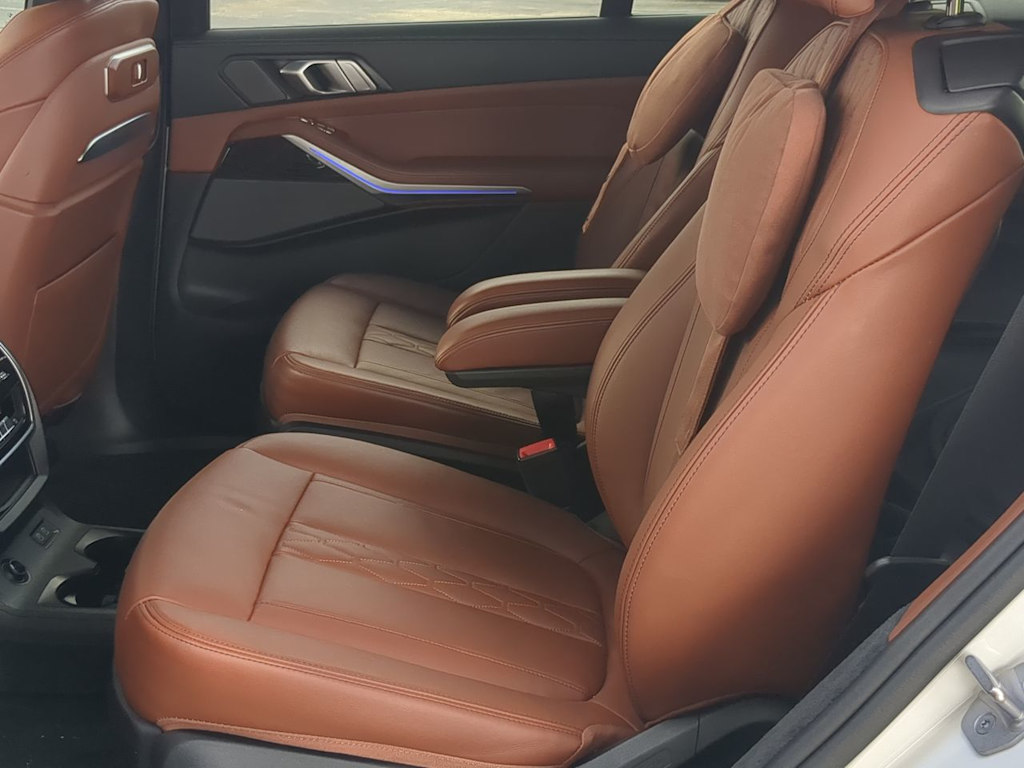 Thumbnail: 2024 BMW X7 - 13