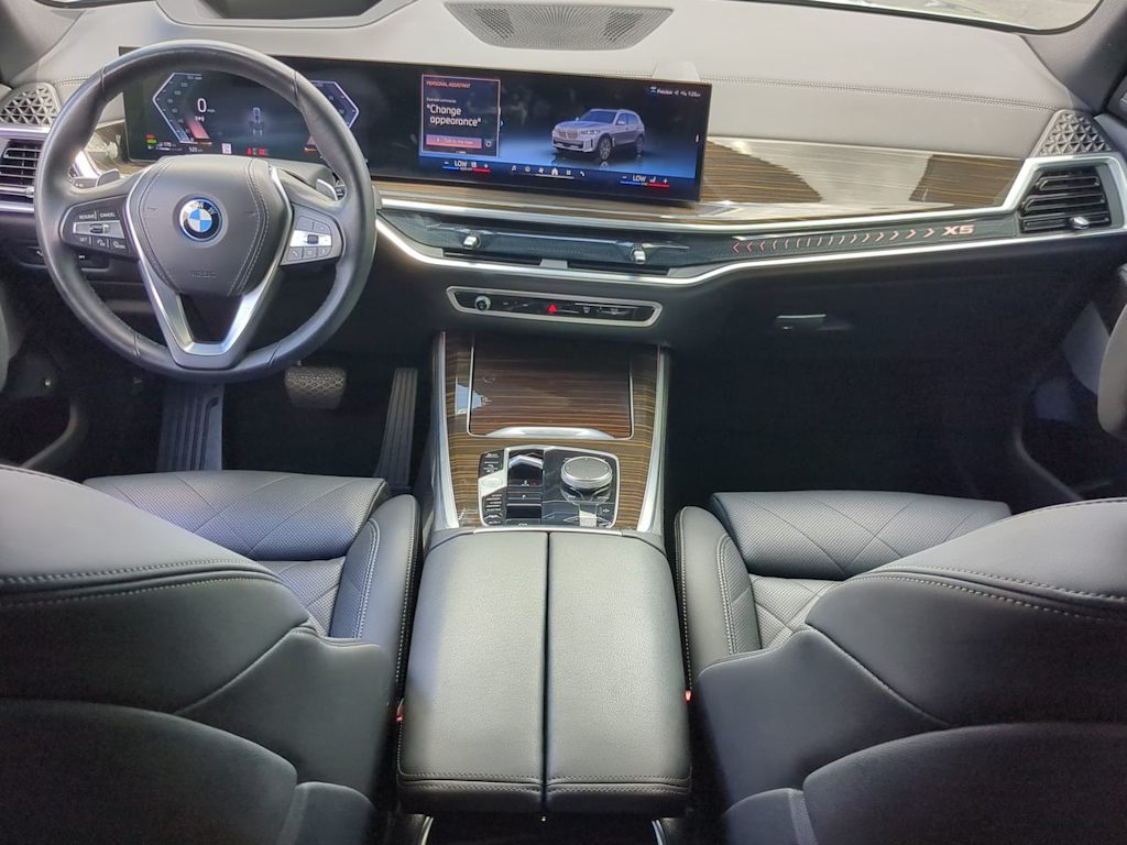 Thumbnail: 2024 BMW X5 - 10
