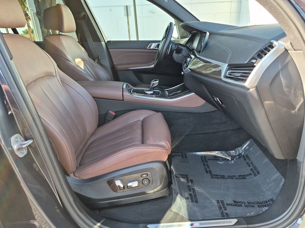 Thumbnail: 2021 BMW X5 - 12