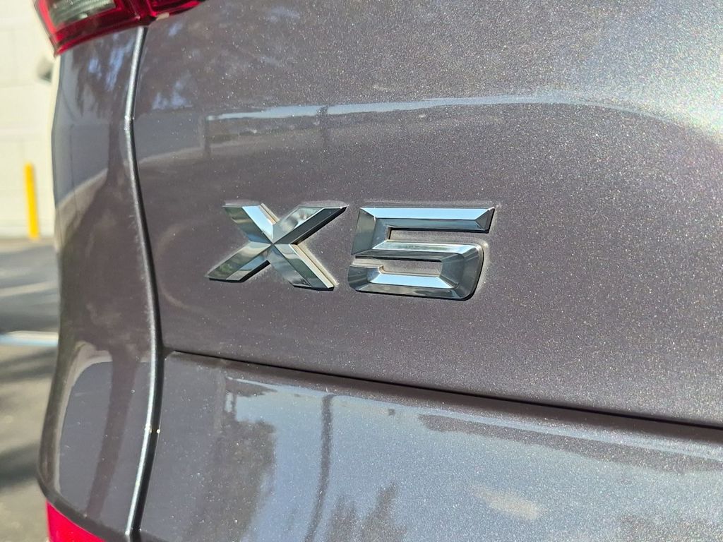 Thumbnail: 2021 BMW X5 - 25
