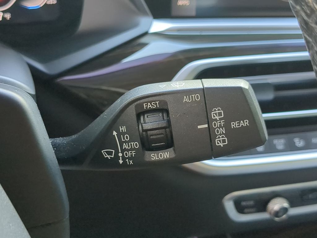 Thumbnail: 2021 BMW X7 - 32