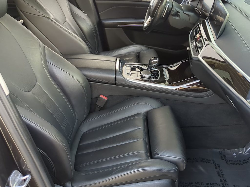 Thumbnail: 2021 BMW X7 - 11