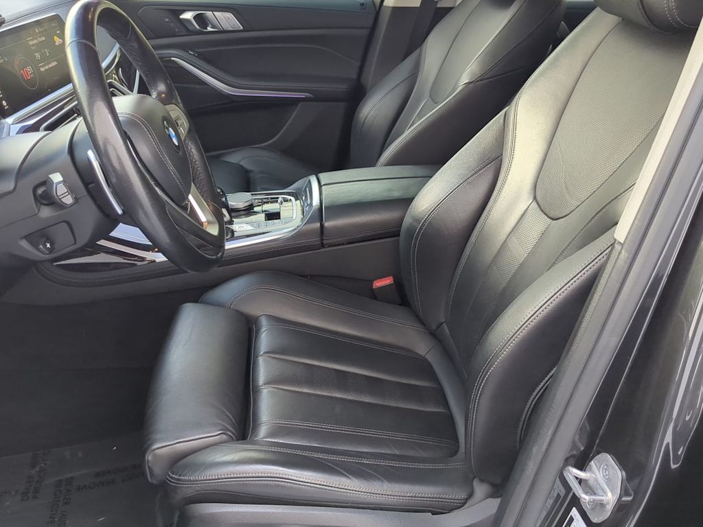 Thumbnail: 2021 BMW X7 - 10