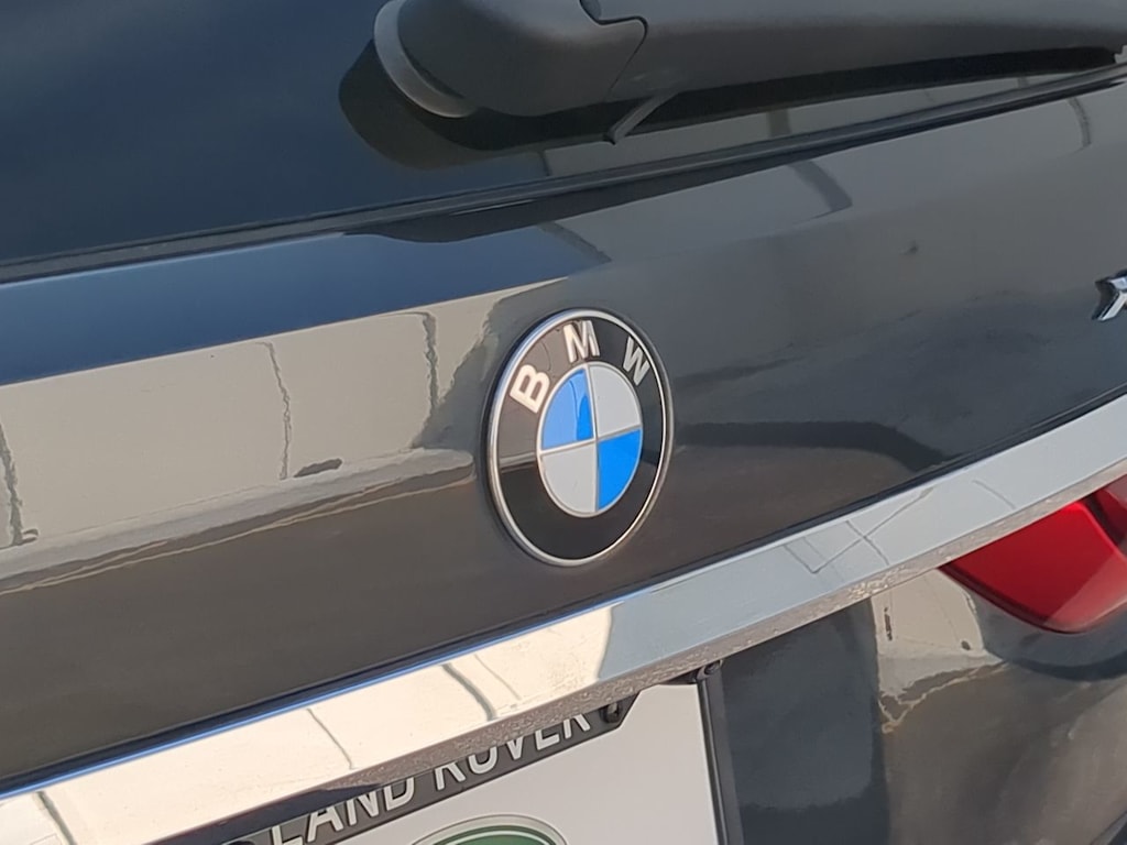 Thumbnail: 2021 BMW X7 - 7