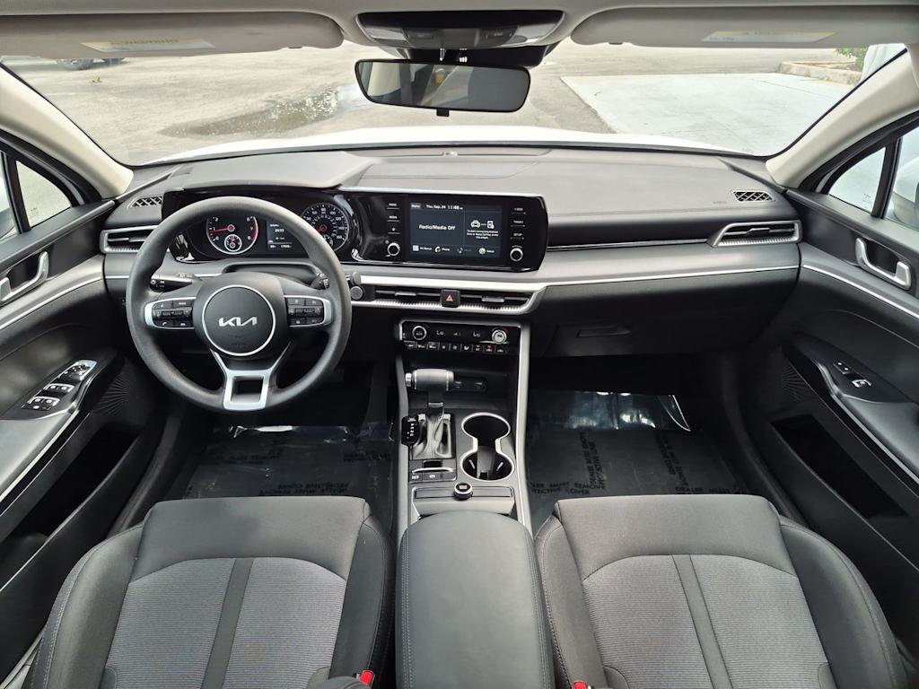 Thumbnail: 2023 Kia K5 - 9