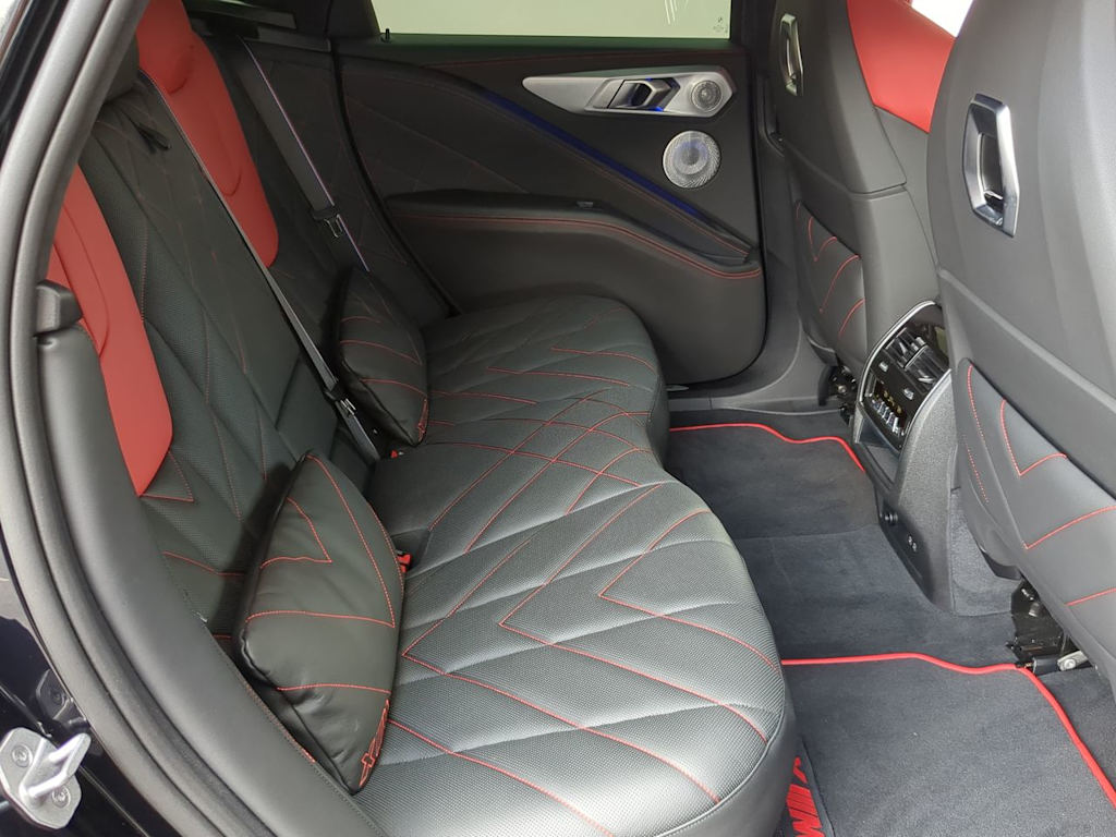 Thumbnail: 2024 BMW XM - 24