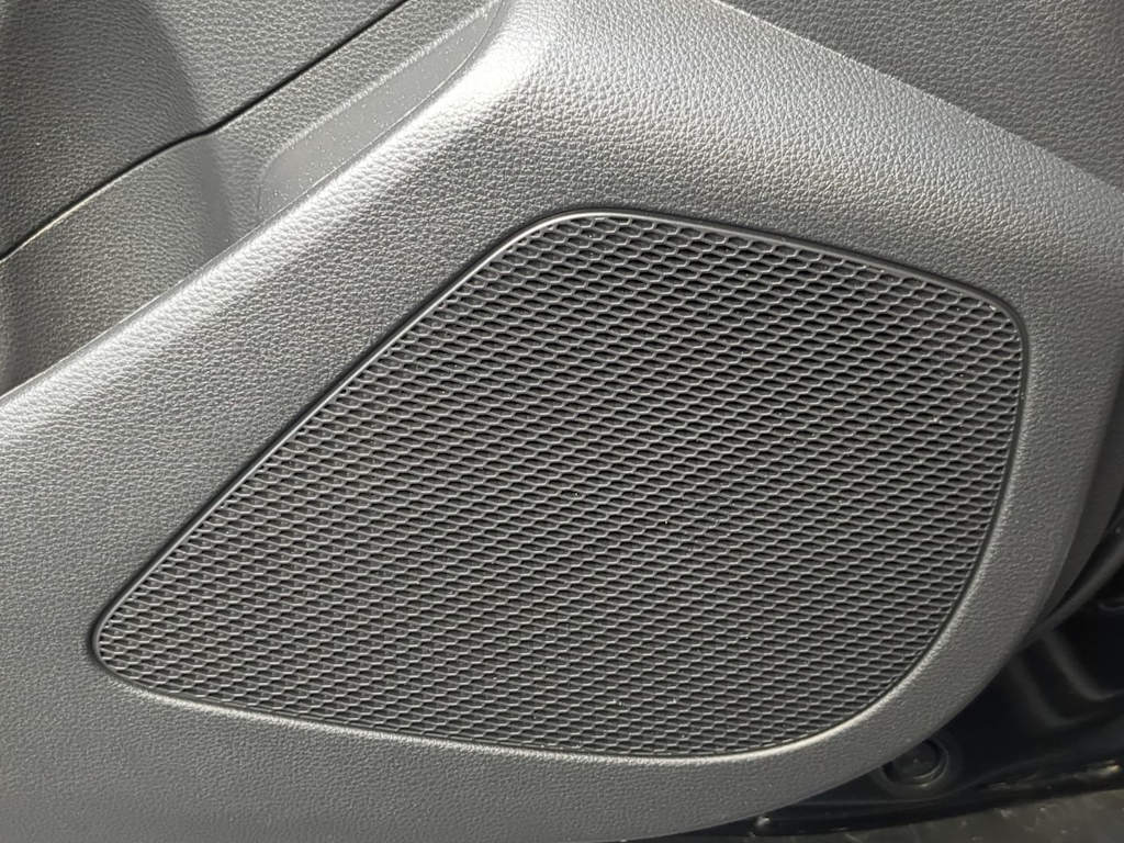 Thumbnail: 2024 Toyota Corolla Cross - 33