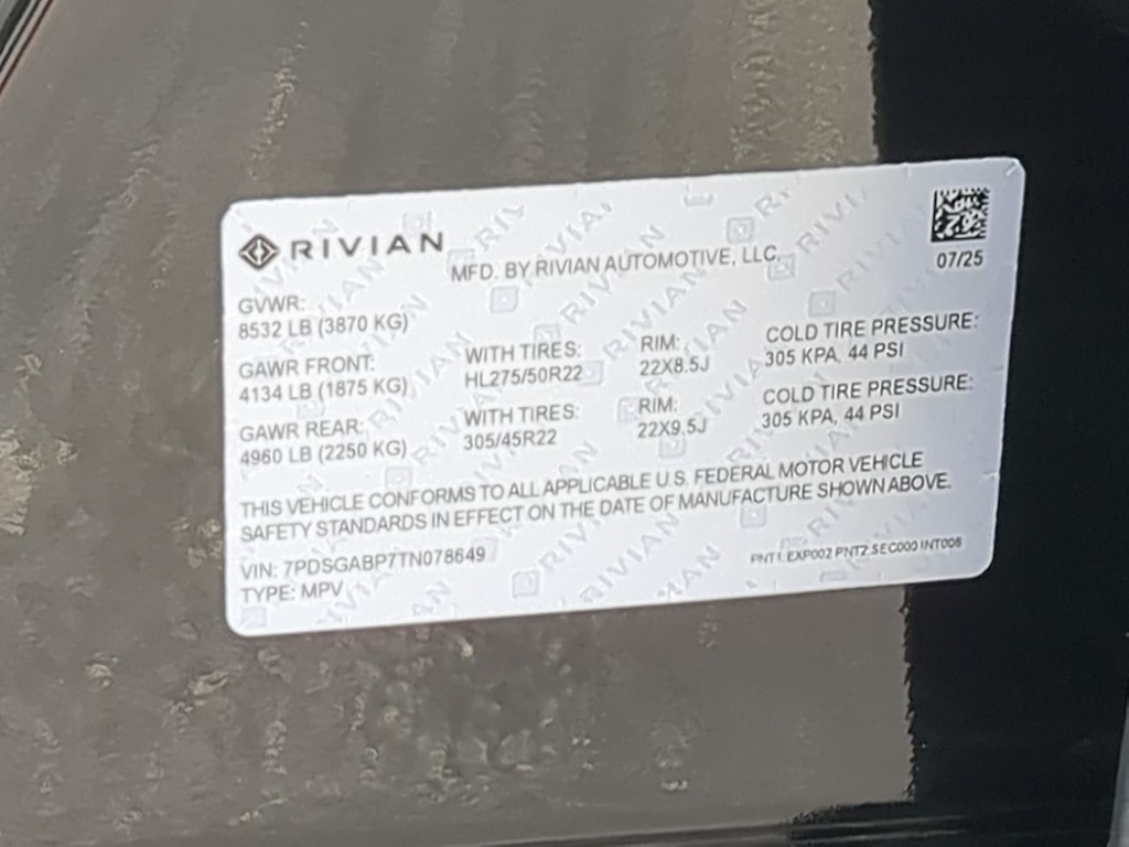 Thumbnail: 2026 Rivian R1S - 17