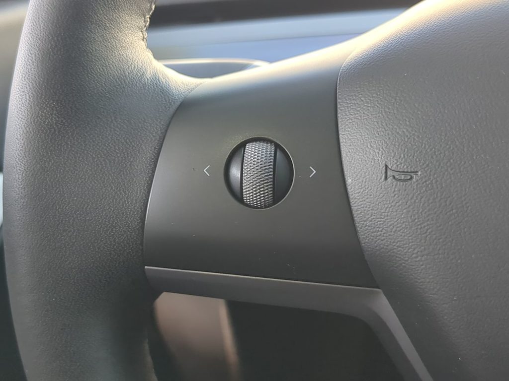 Thumbnail: 2022 Tesla Model Y - 27