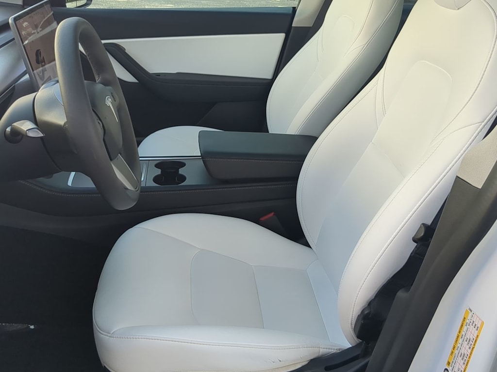 Thumbnail: 2022 Tesla Model Y - 10