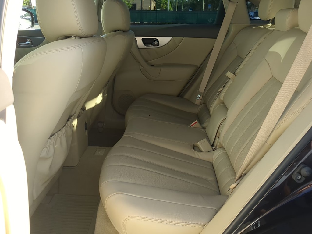 Thumbnail: 2015 INFINITI QX70 - 28